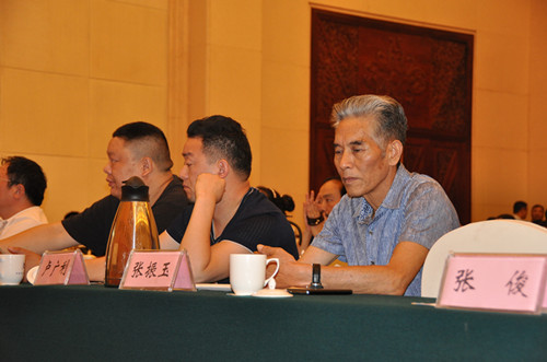 領(lǐng)導合影